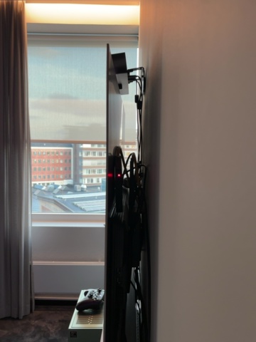 1548394-7 Konferensutrustning med möblemang och smart-TV 55" - Samsung, Sonos / Logitech