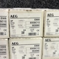 1605463-4 6 st förpackningar med automatsäkringar á 4 st