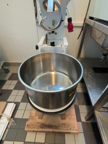 1373351-2 Spiral mixer/dough mixer – IRE42-2V -2024