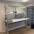 1594885-4 Height-adjustable packing bench with scales and lighting