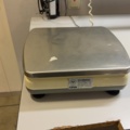 1594885-5 Height-adjustable packing bench with scales and lighting