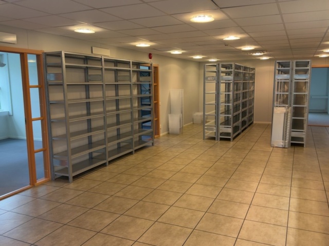 1594886-1 Sheet metal shelves 17 sections - Constructor