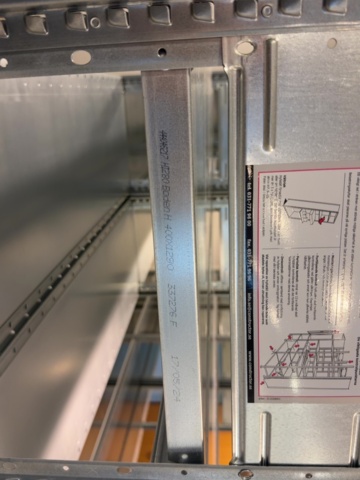 1594886-4 Sheet metal shelves 17 sections - Constructor