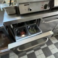 1373358-5 Storköksutrustning - fritös, stekbord, vattenbad och kylbänk - Wery, Moreno, m.fl.