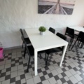 1373359-2 Samling med bord och stolar - 3 bord och 12 stolar