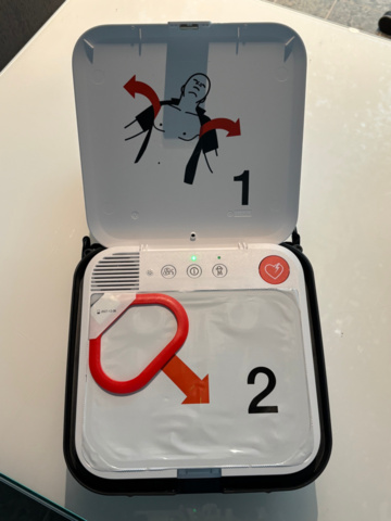 1548272-4 Defibrillator med första hjälpen-kit - Physio-Control LIFEPAK CR2