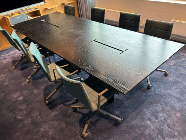 1548274-2 Konferensbord med 8 st karmstolar - Lammhults