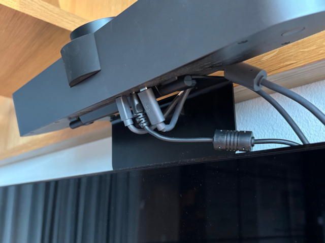 1548275-5 Smart-TV 65" med konferensutrustning - Samsung / Logitech