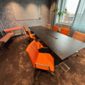 1548278-1 Konferensmöblemang - Konferensbord, 8 st karmstolar, sittbänkar och whiteboardtavla - Lammhults