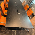 1548278-3 Konferensmöblemang - Konferensbord, 8 st karmstolar, sittbänkar och whiteboardtavla - Lammhults
