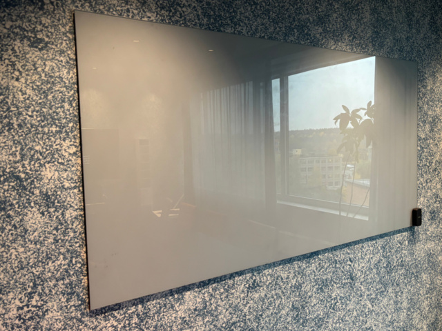 1548278-19 Konferensmöblemang - Konferensbord, 8 st karmstolar, sittbänkar och whiteboardtavla - Lammhults