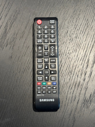 1548279-7 Smart-TV 65" med konferensutrustning och mediamöbel - Samsung / Logitech