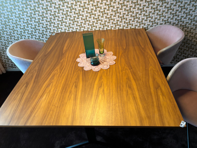 1548281-3 Mötesmöblemang och inredning - deNona