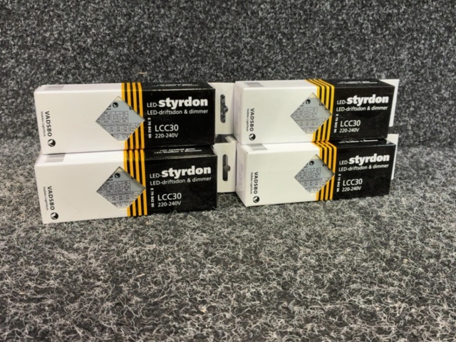 1605548-1 4 st LED-styrdon VADSBO LCC30