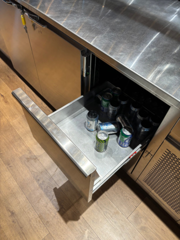 1548282-10 Kylbänksenhet och tappanläggning