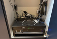 1548285 Ljudanläggning med högtalare, subwoofers och mikrofonutrustning - Audac / Sennheiser m.fl.