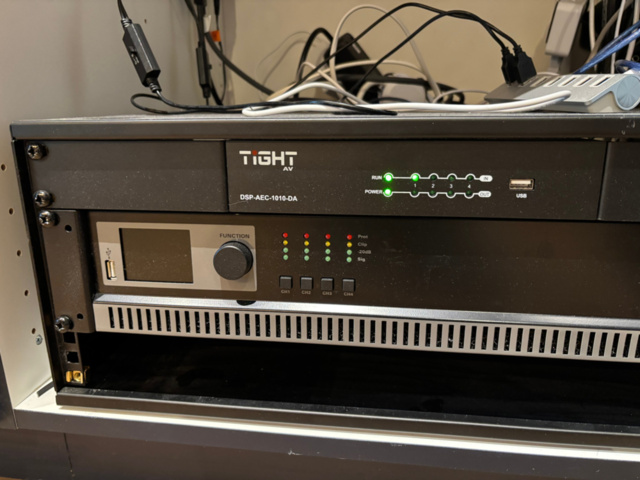 1548285-6 Ljudanläggning med högtalare, subwoofers och mikrofonutrustning - Audac / Sennheiser m.fl.