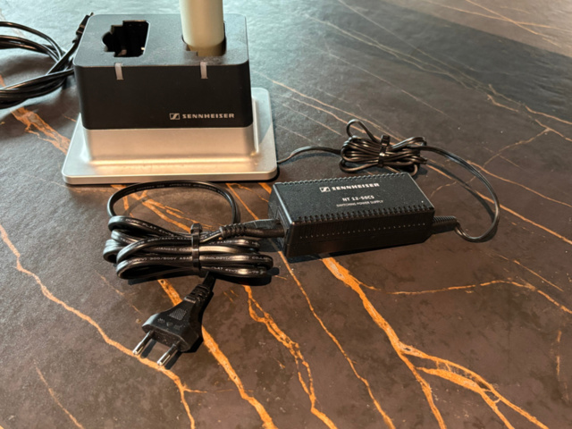 1548285-14 Ljudanläggning med högtalare, subwoofers och mikrofonutrustning - Audac / Sennheiser m.fl.