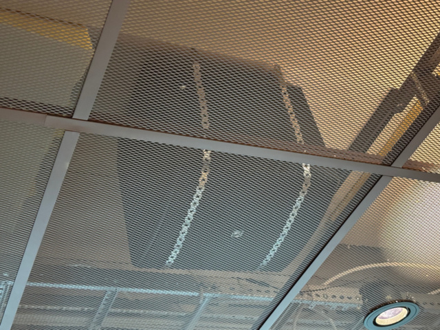 1548285-3 Ljudanläggning med högtalare, subwoofers och mikrofonutrustning - Audac / Sennheiser m.fl.