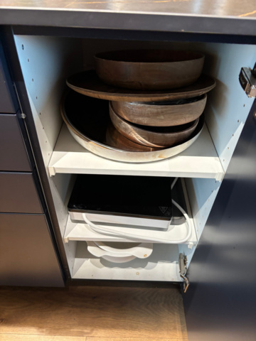 1548287-20 Samling med diverse hus- och köksgeråd