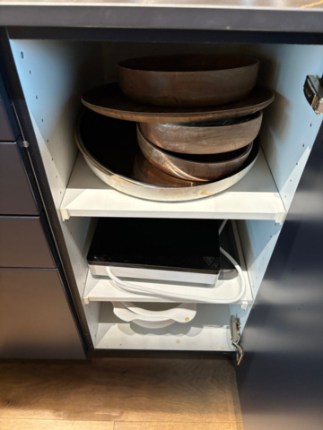 1548287-21 Samling med diverse hus- och köksgeråd