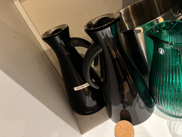 1548287-28 Samling med diverse hus- och köksgeråd