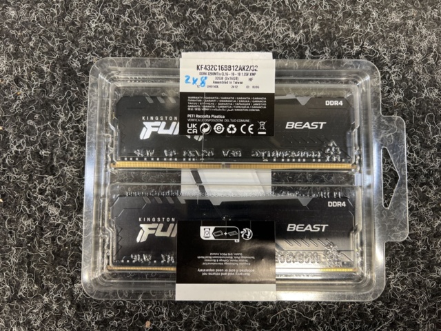 1605734-4 Memory Kingston Fury DDR4 2x8GB