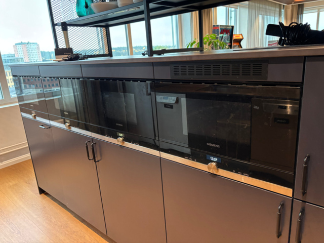 1548289-1 Integrerade mikrovågsugnar x4 enheter - Siemens 'SS-42AS'