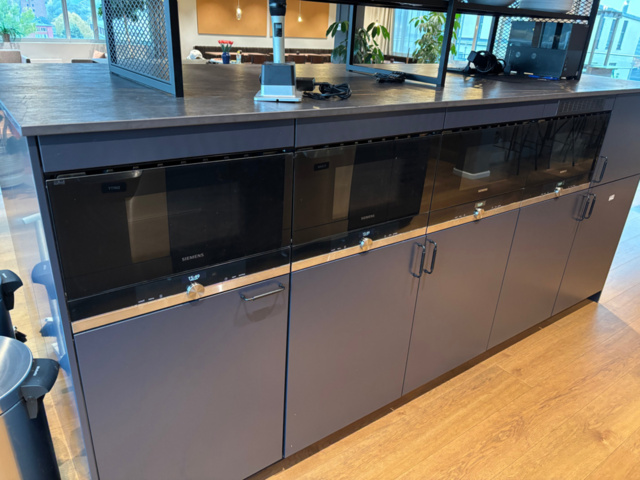 1548289-2 Integrerade mikrovågsugnar x4 enheter - Siemens 'SS-42AS'