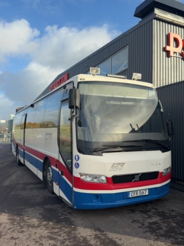 1594888-2 Bus - Volvo B9R 4X2 9700S -2010