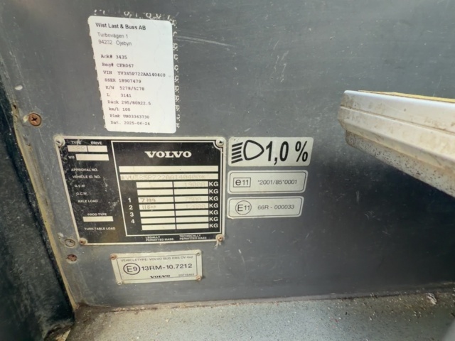 1594888-50 Bus - Volvo B9R 4X2 9700S -2010