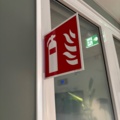 1548403-6 Brandsläckare 8 st med väggfästen och skyltar