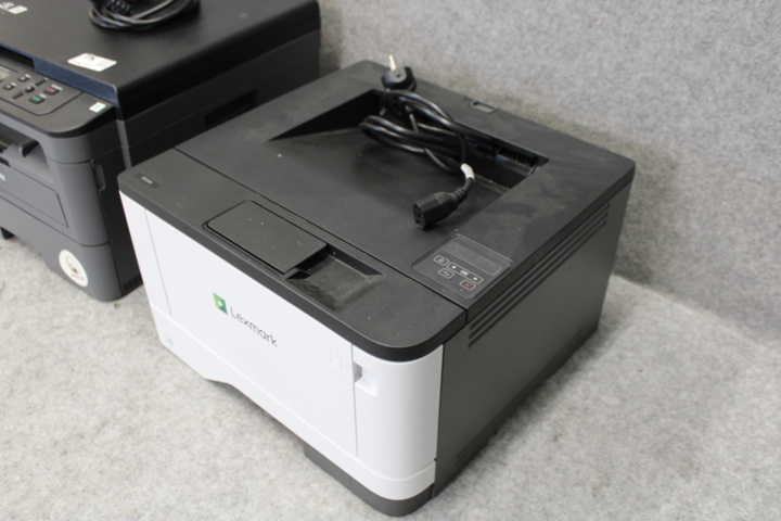 1558747-3 Två skrivare (Brohter & Lexmark)
