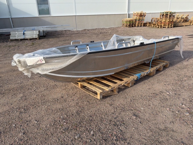 1605810-6 Aluminiumbåt 3,8m | För 4 personer | Lyfco