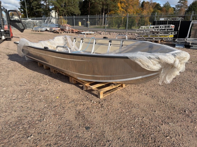 1605810-7 Aluminiumbåt 3,8m | För 4 personer | Lyfco