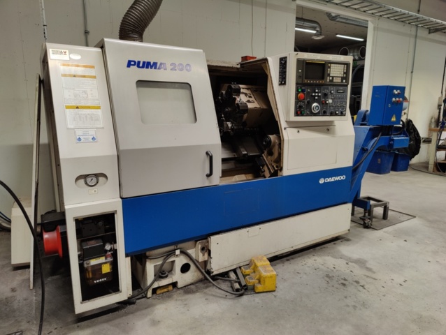 1605811-6 CNC-Svarv Daewoo Puma 200B -1998