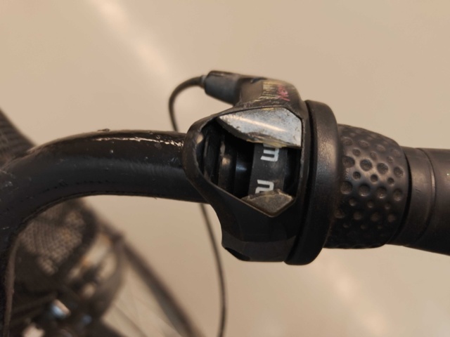 1485840-32 Cyklar med service- och reparationsbehov, 10st