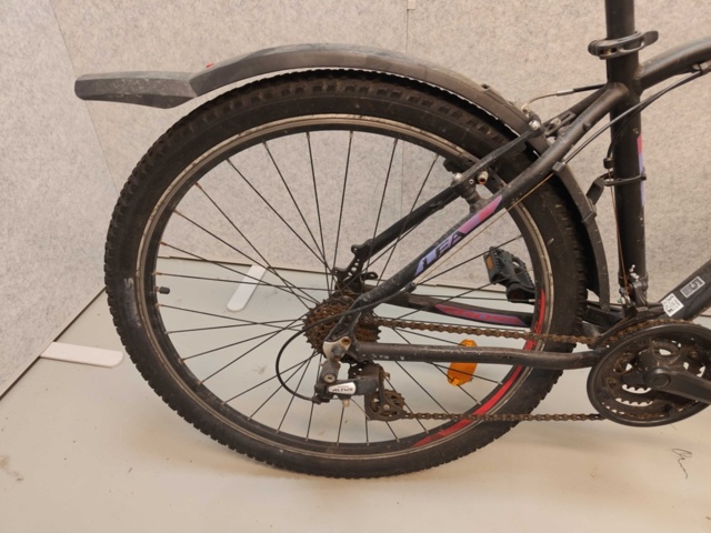 1485840-41 Cyklar med service- och reparationsbehov, 10st