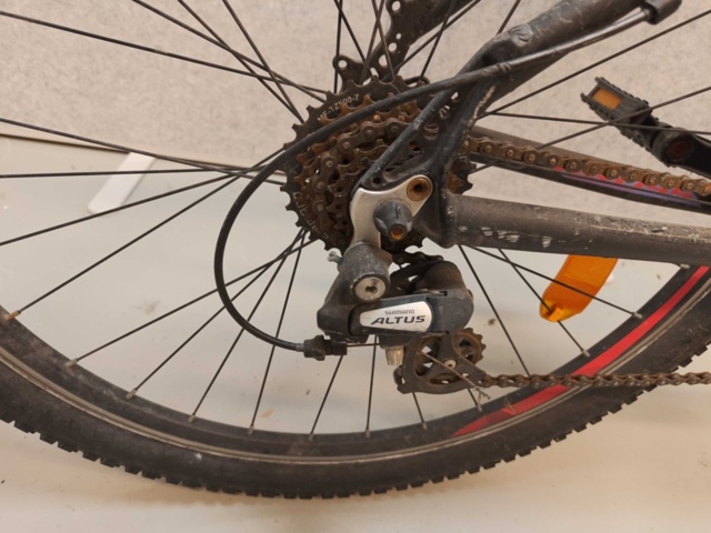 1485840-42 Cyklar med service- och reparationsbehov, 10st