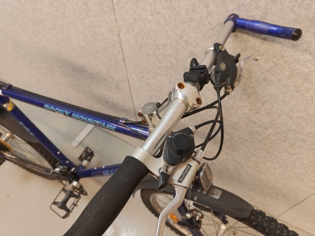 1485841-24 Cyklar med service- och reparationsbehov, 10st