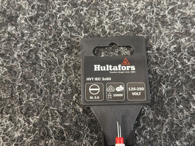 1605813-4 10 st Testmejslar Hultafors 448125 HVT IEC 3x60mm 120x250 volt
