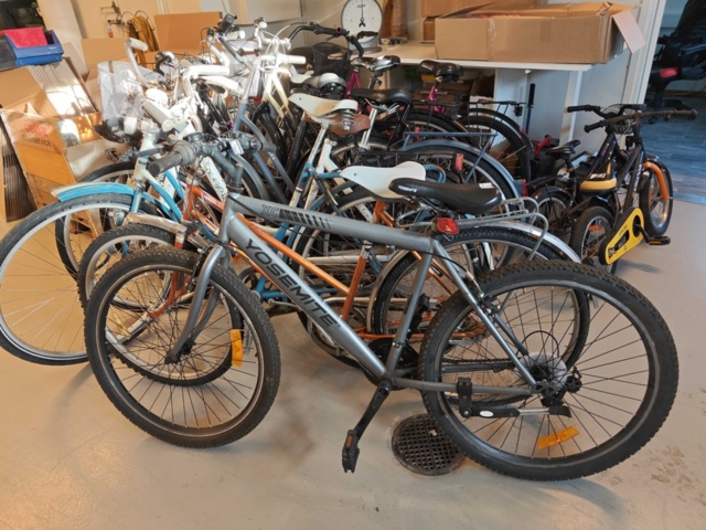 1485842-1 Cyklar med service- och reparationsbehov, 12st