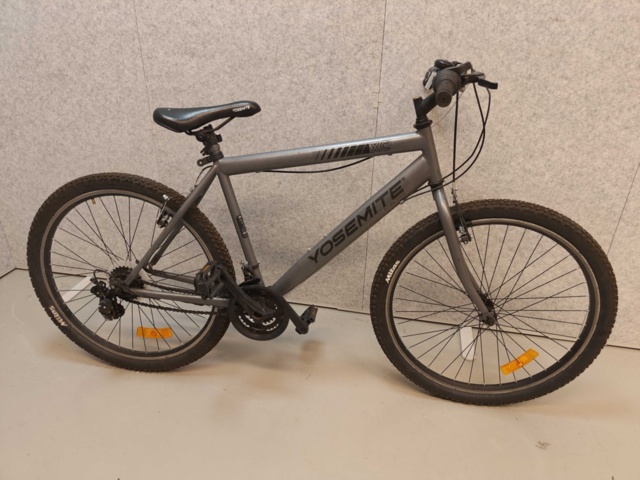1485842-2 Cyklar med service- och reparationsbehov, 12st