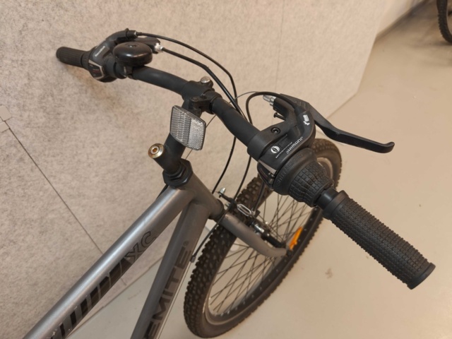 1485842-7 Cyklar med service- och reparationsbehov, 12st