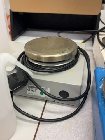 1549163-2 Laboratorieutrustning – magnetomrörare, värmeutrustning och Eppendorf MiniSpin