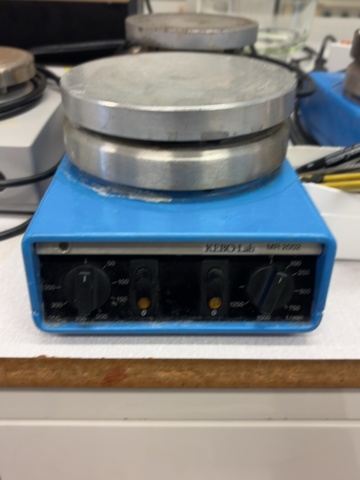 1549163-3 Laboratorieutrustning – magnetomrörare, värmeutrustning och Eppendorf MiniSpin
