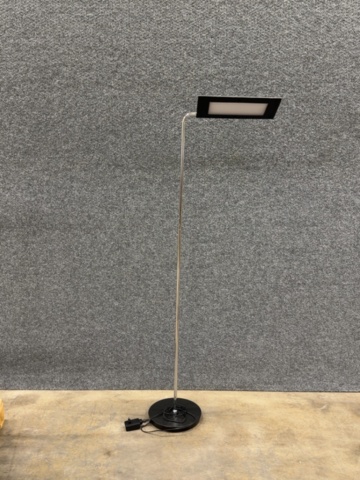 1605894-1 Golvlampa Alba LEDSWING