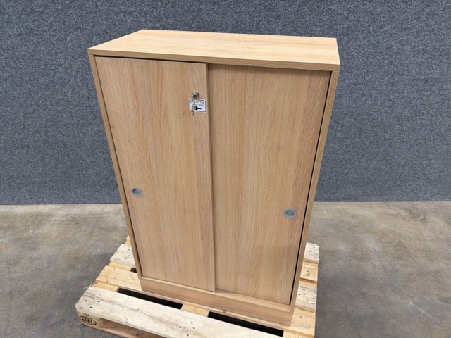 1605927-3 Skåp QBUS Låsbara skjutdörrar 1252x800x400 mm, ek