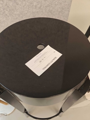 1564950-5 2st Kartell pallar samt 2 lampor