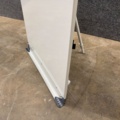 1605948-3 Presentationstavla på stativ 700x1000 mm